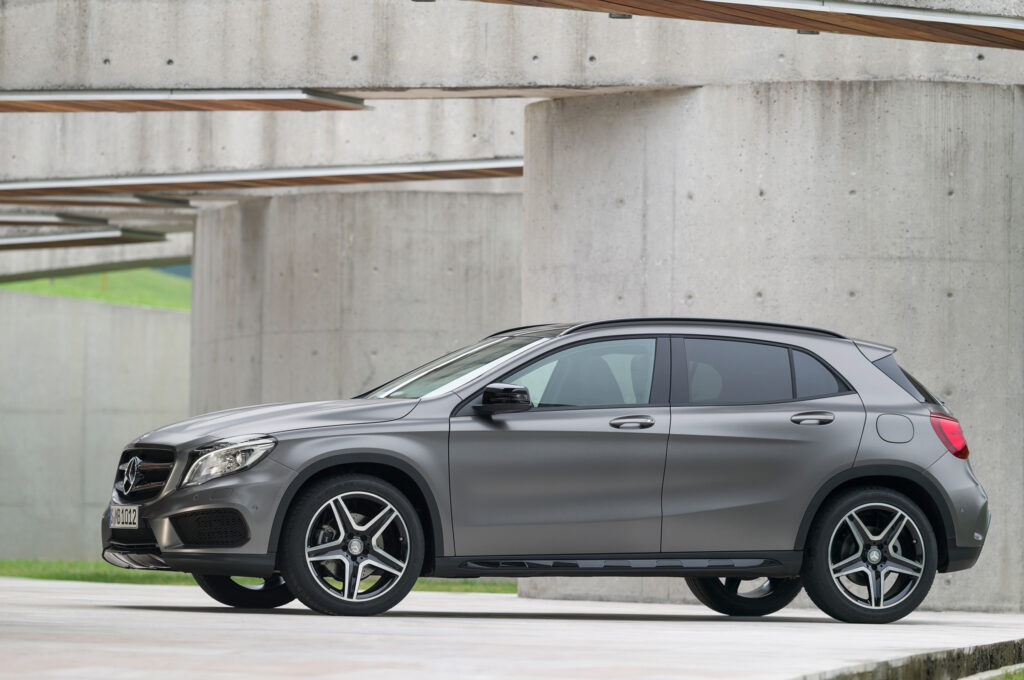 2015 mercedes benz gla class drivers side view