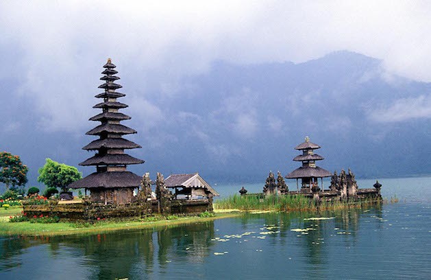 temples in bali on lake