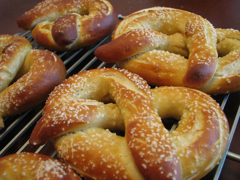 Pretzels (Vegan Baking = Awesome!)