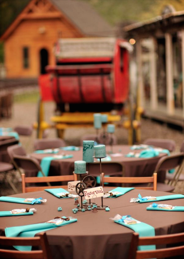 wedding tables with chocolate brown and tiffany blue napkins