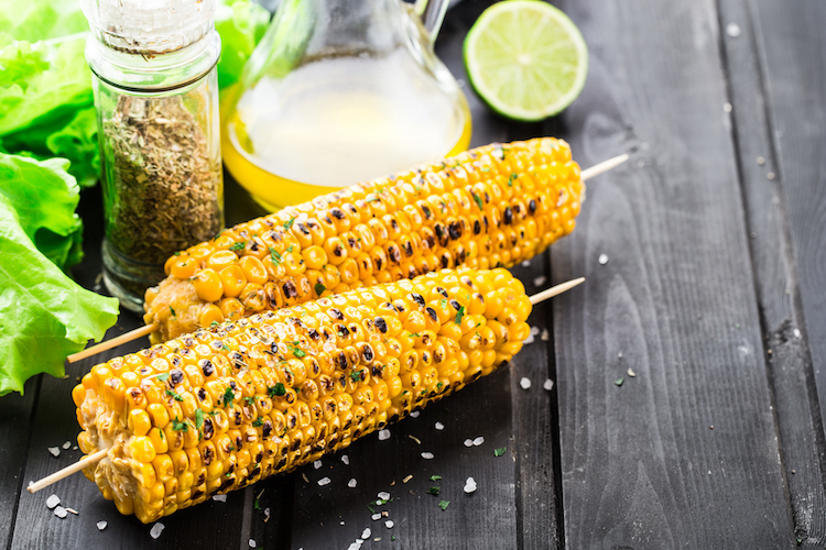 corn, dish, vegetarian, meal, barbecue, vegan, copy, sweet, snack, prepared, organic, horizontal, yellow, lime, salt, corncob, copyspace, grill, maize, cob, vegetable, tasty, healthy, grilled, wooden, background, fresh, space, bbq, food, parsley, rustic, hot, grilled corn