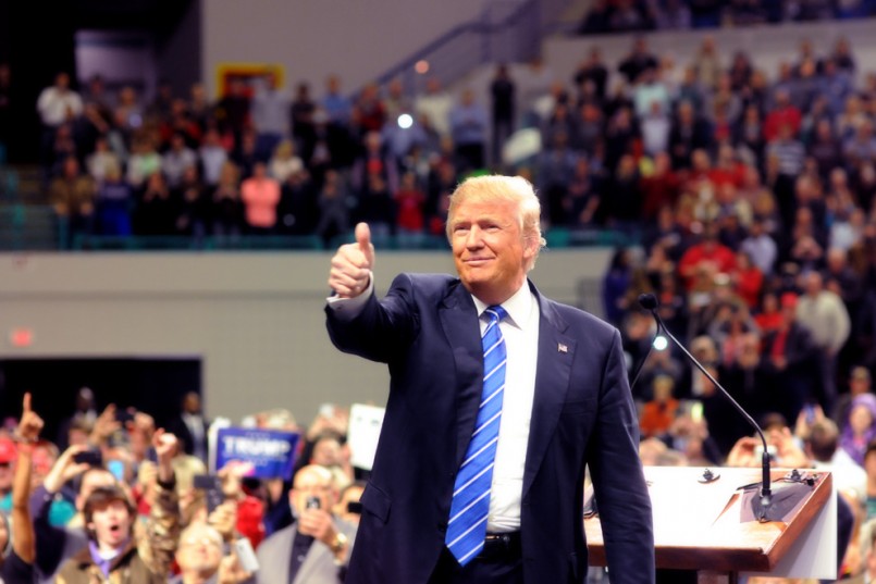 trump_thumbs_up_low_res