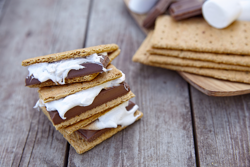 Homemade Smores with Marshmallows, Chocolate and Graham Crackers