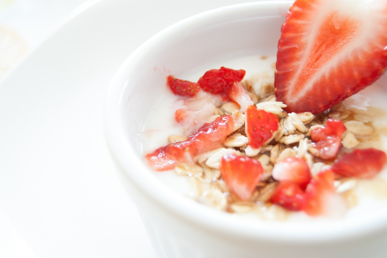 what is oat milk? milk in oats with strawberries
